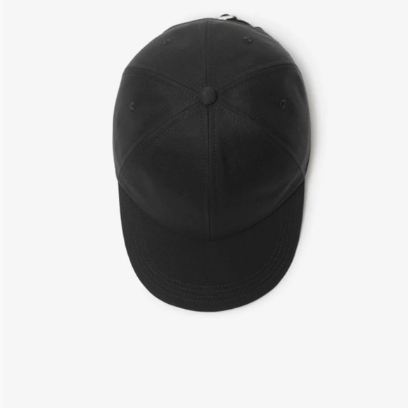 BURBERRY HAT - Picture 2 of 5